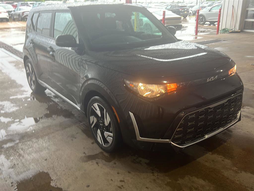 Used 2023 Kia Soul GT-Line FWD image 1