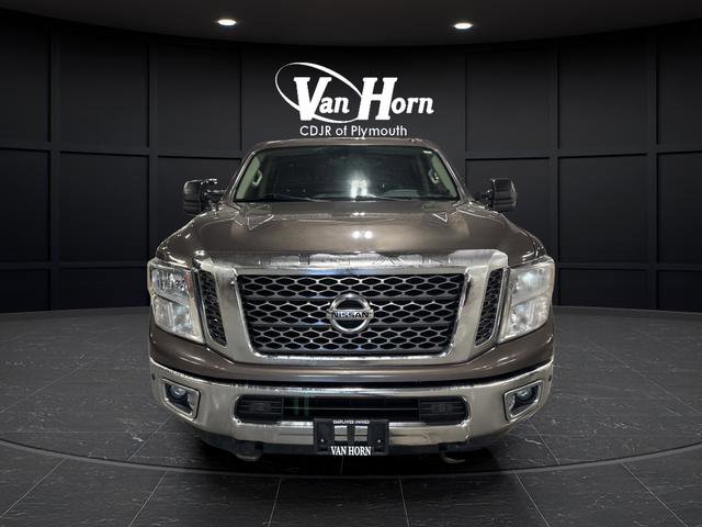 Used 2017 Nissan Titan SV image 11