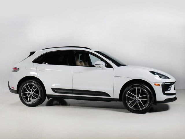 New 2025 Porsche Macan image 8