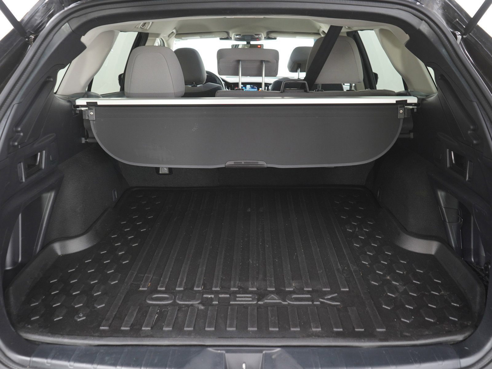 Used 2023 Subaru Outback Premium AWD/4WD image 9