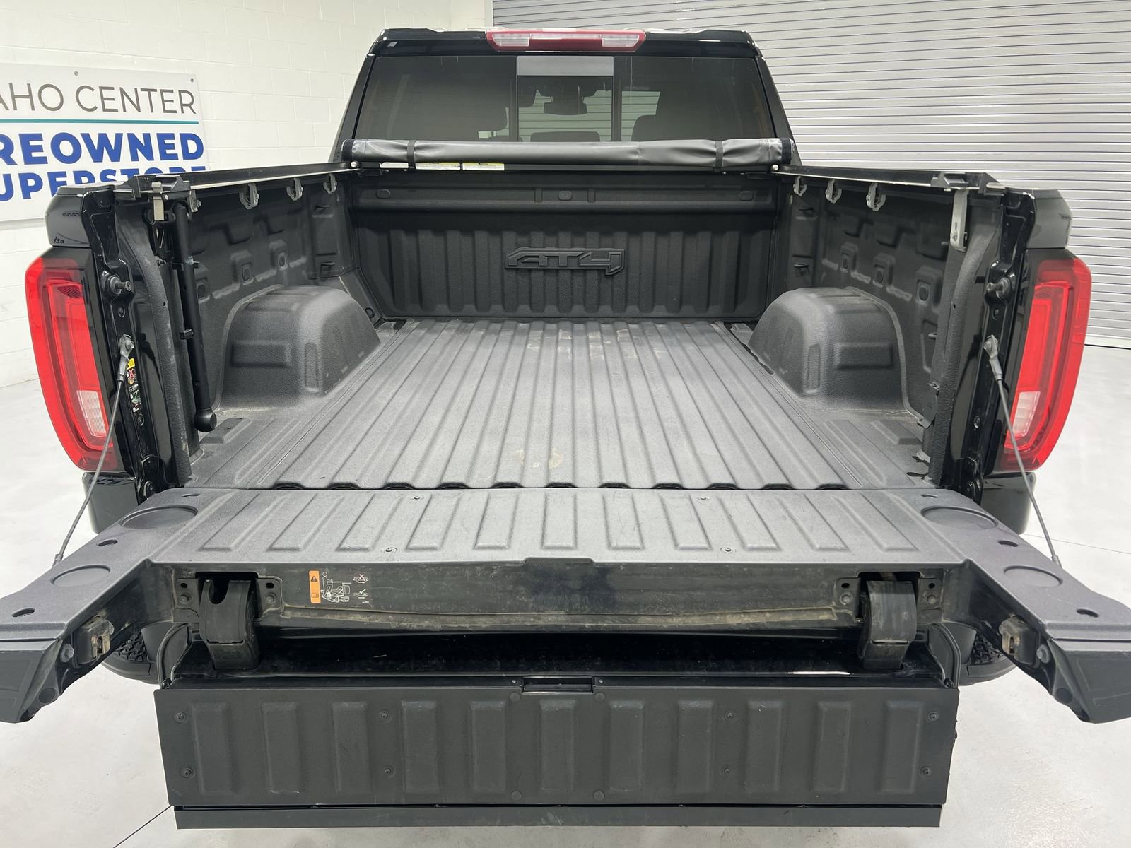 Used 2023 GMC Sierra 1500 AT4 w/ AT4 Premium Package image 24