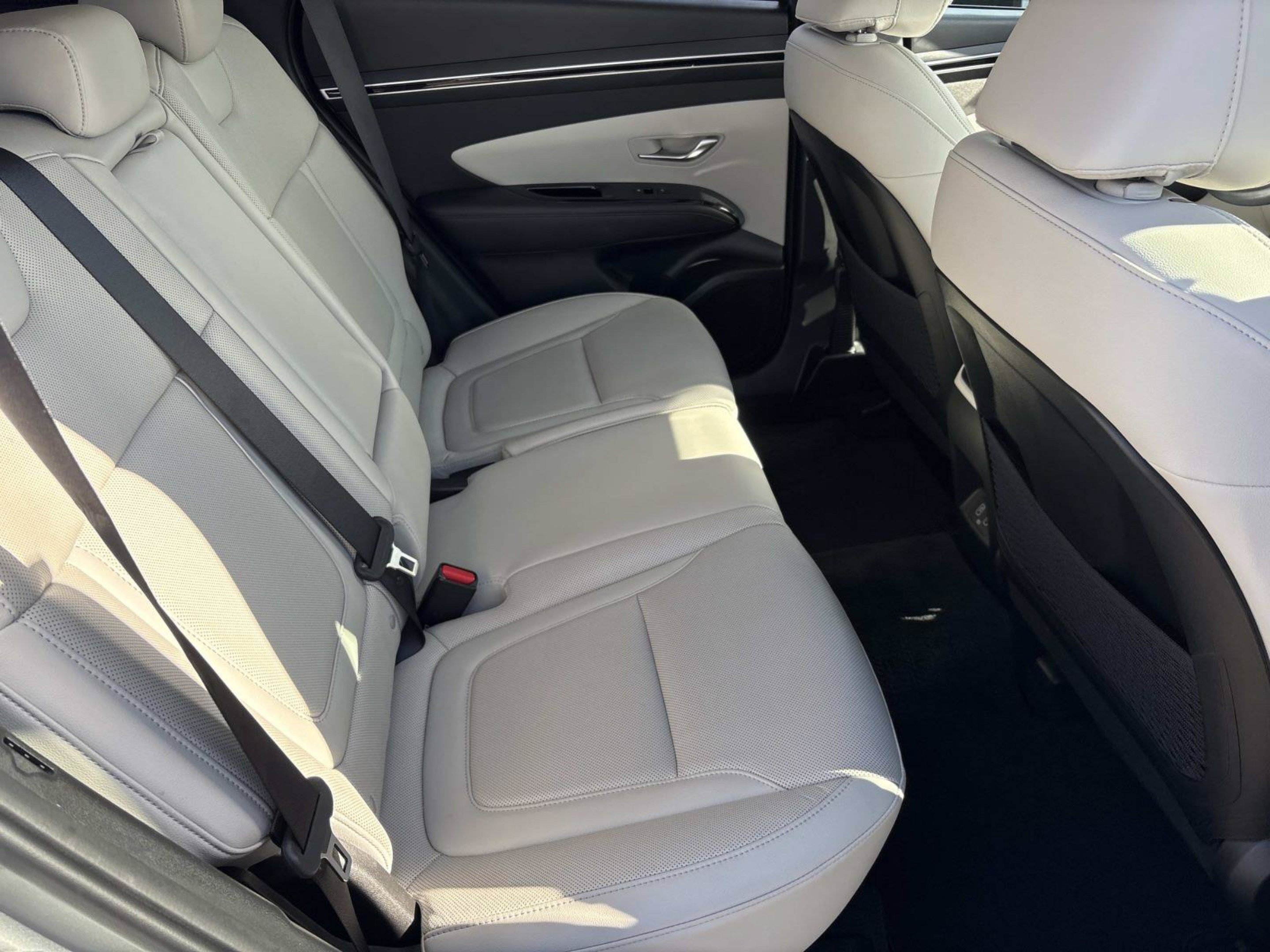 Used 2023 Hyundai Tucson Limited FWD image 18