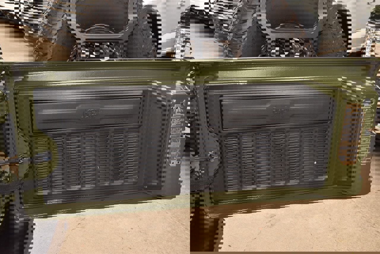 Used 2023 Jeep Wrangler Unlimited Rubicon 392 w/ Xtreme Recon 35" Tire Package image 39