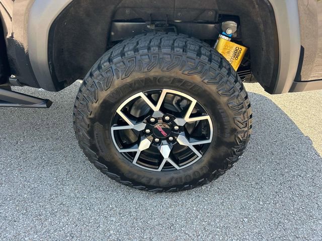 Certified 2024 GMC Canyon AT4X image 13