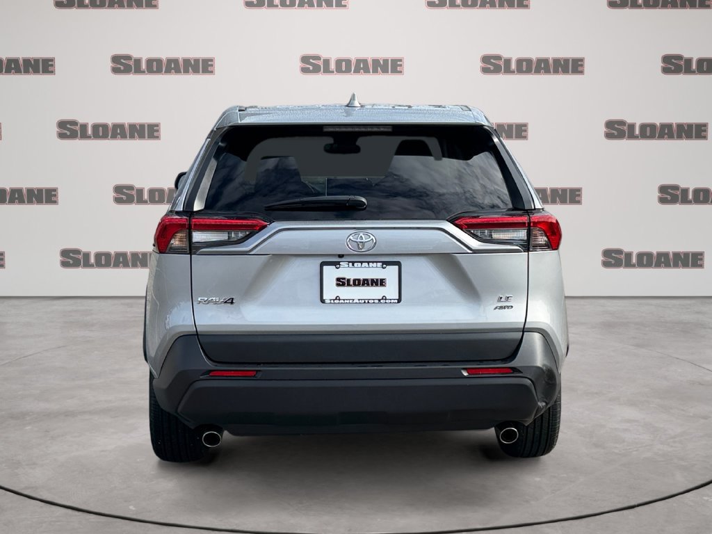 Used 2025 Toyota RAV4 LE AWD/4WD image 4