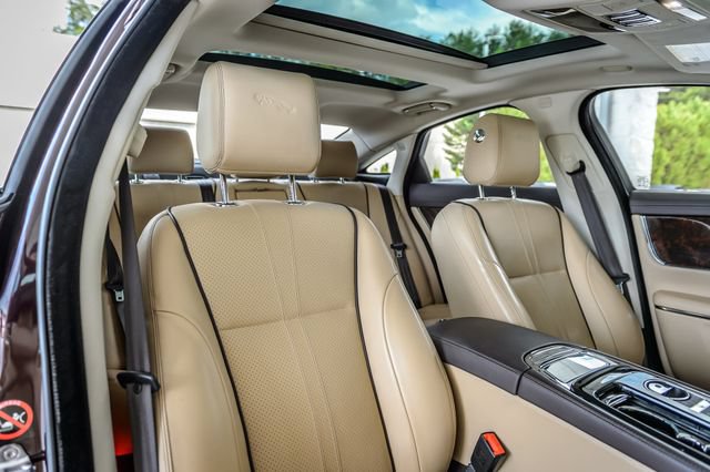Used 2016 Jaguar XJ R-Sport RWD image 50