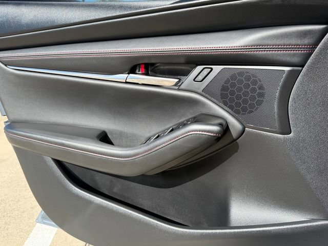 Used 2026 MAZDA MAZDA3 Carbon image 25