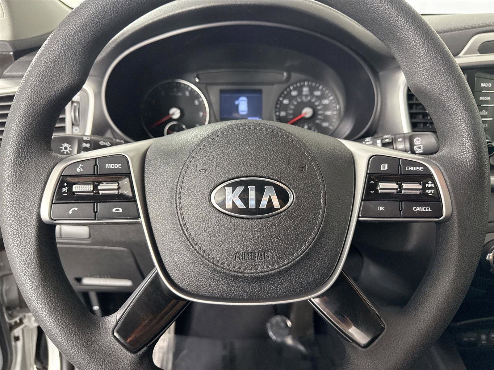 Used 2019 Kia Sorento L image 16