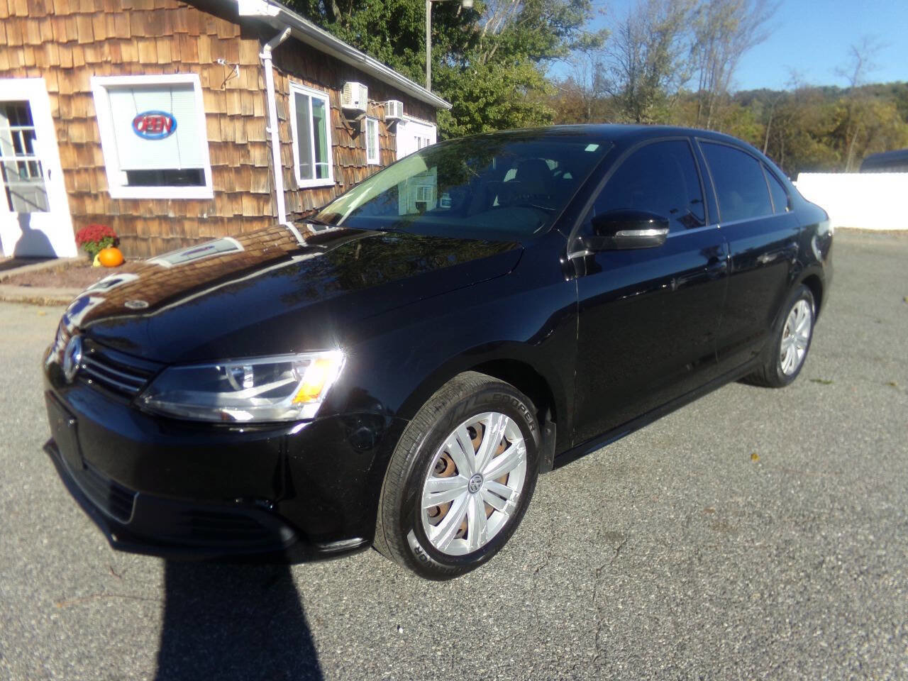 Used 2013 Volkswagen Jetta SE image 1