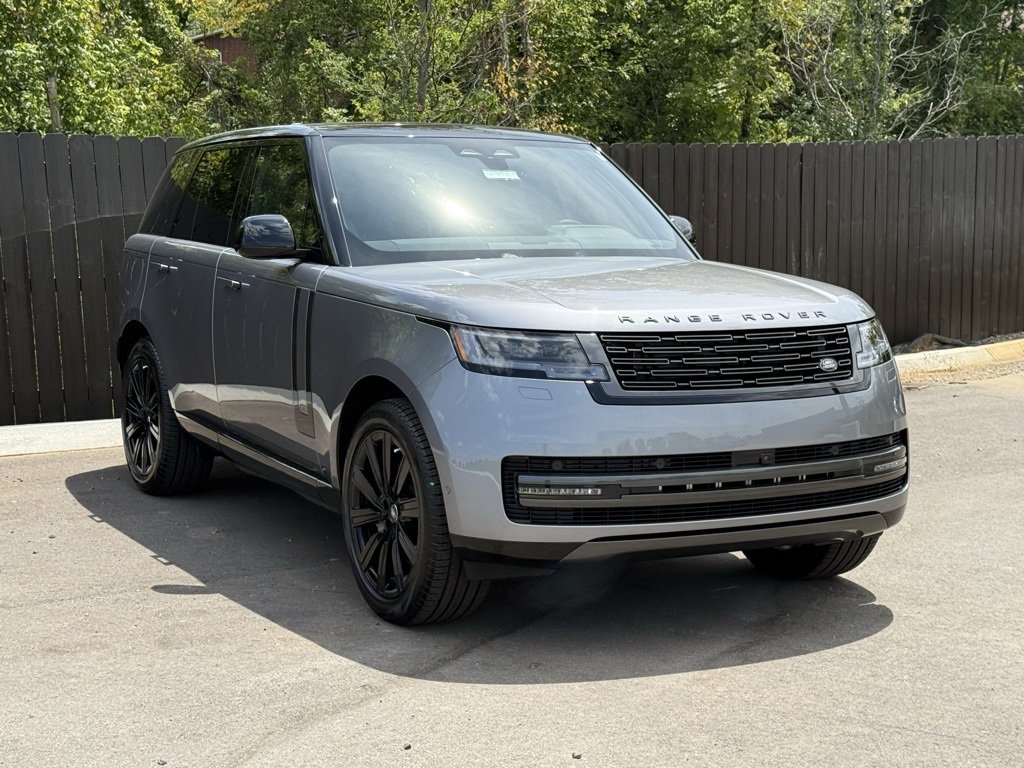 New 2025 Land Rover Range Rover SE image 8