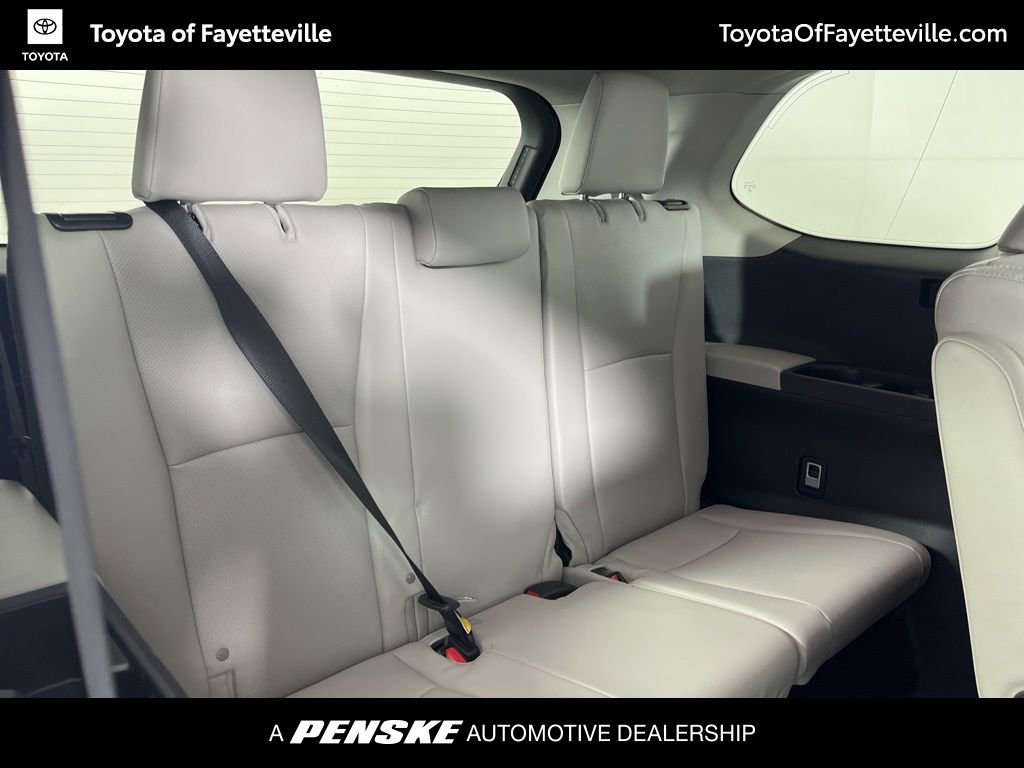 Used 2024 Toyota Grand Highlander Limited image 13