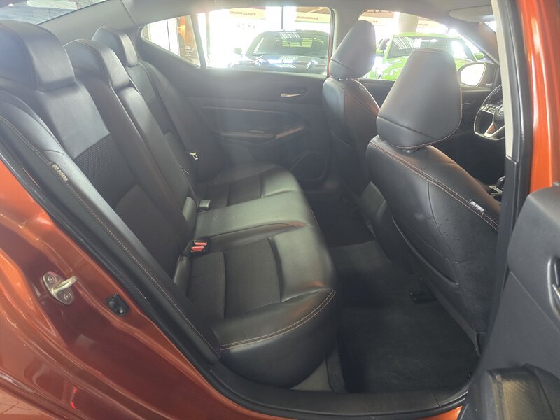 Used 2022 Nissan Altima 2.5 SR FWD image 17
