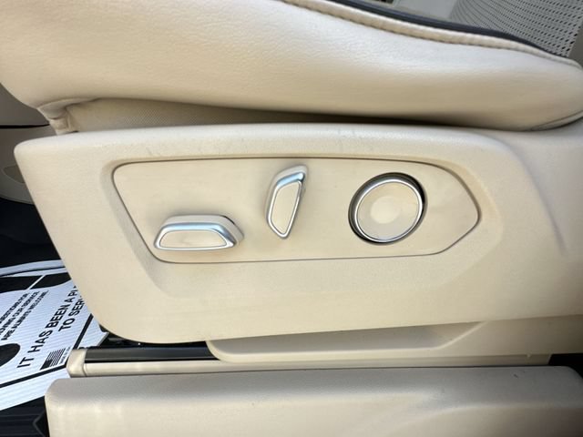 Certified 2021 Cadillac Escalade Premium Luxury RWD image 20