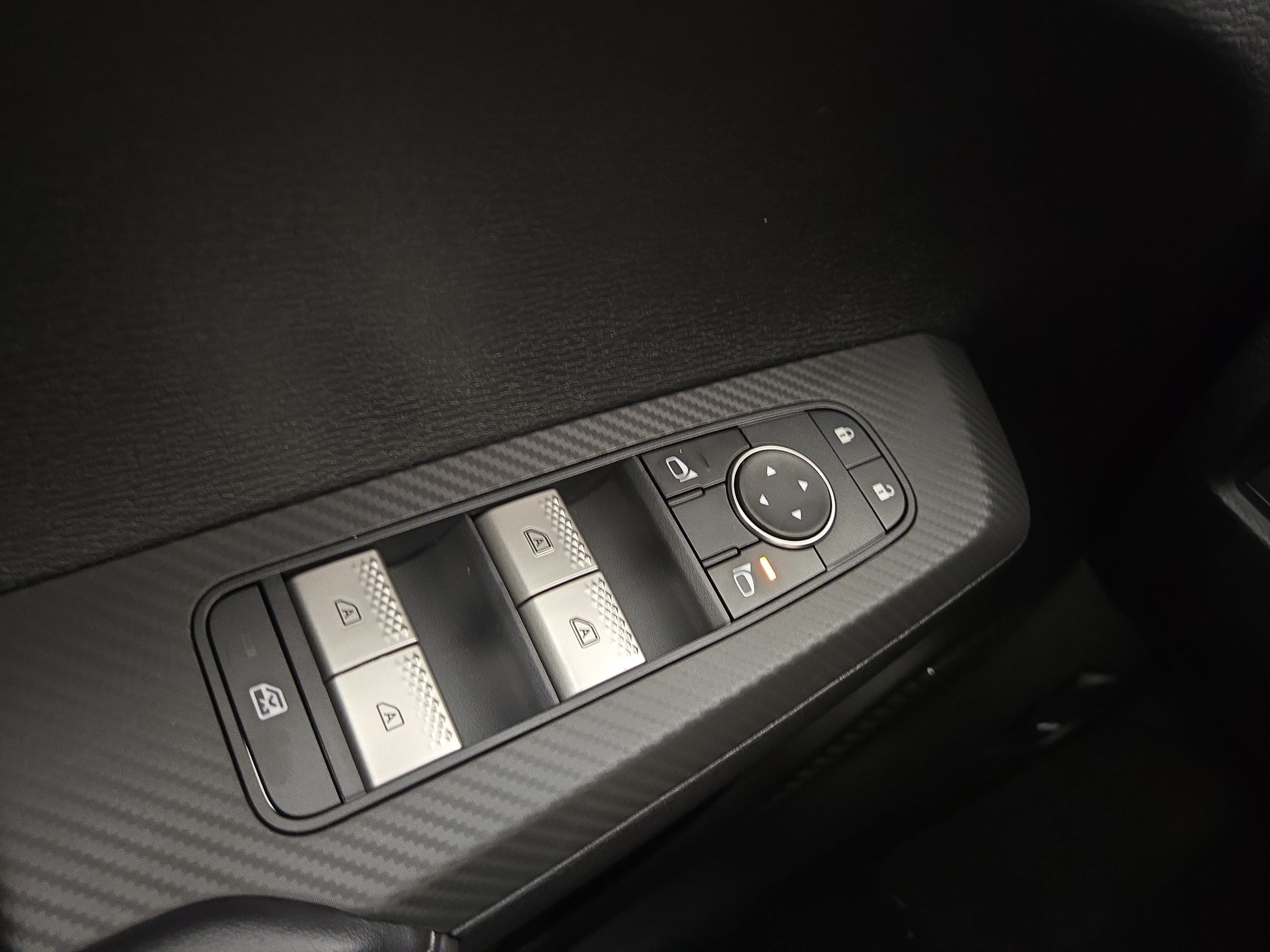 New 2026 Mitsubishi Outlander LE FWD image 30