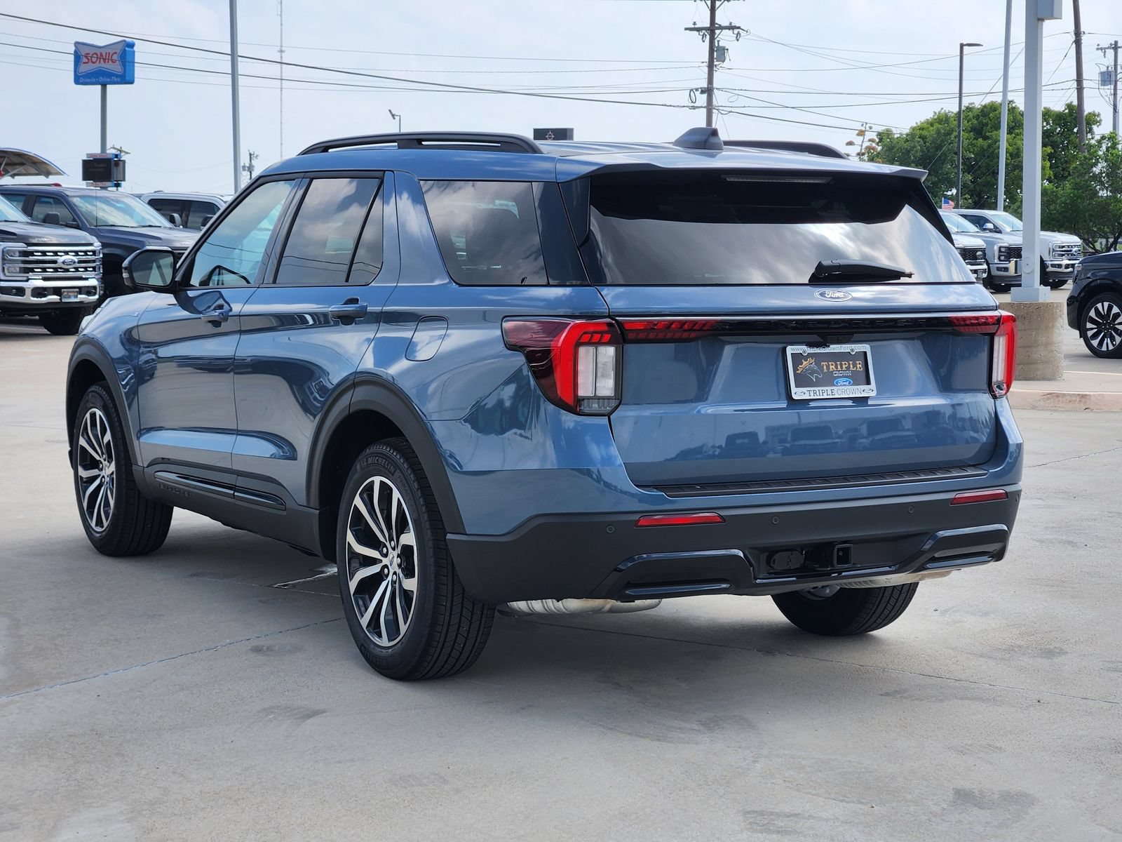 New 2026 Ford Explorer ST-Line RWD image 4