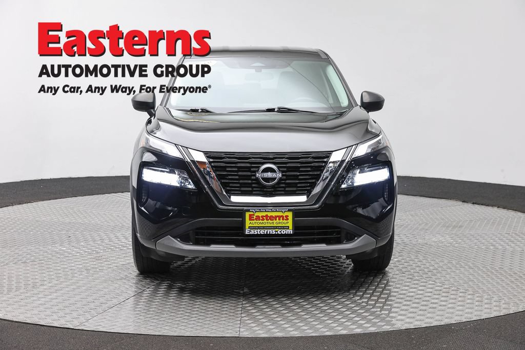 Used 2023 Nissan Rogue S AWD/4WD image 2