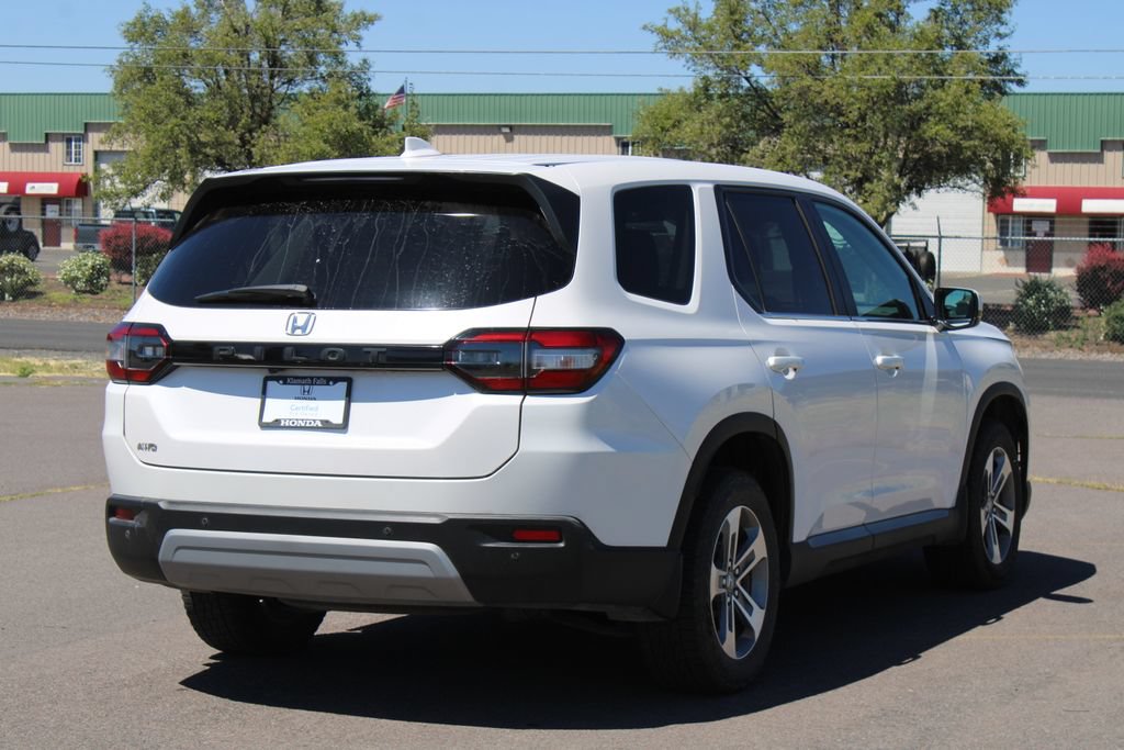 Used 2025 Honda Pilot EX-L image 6