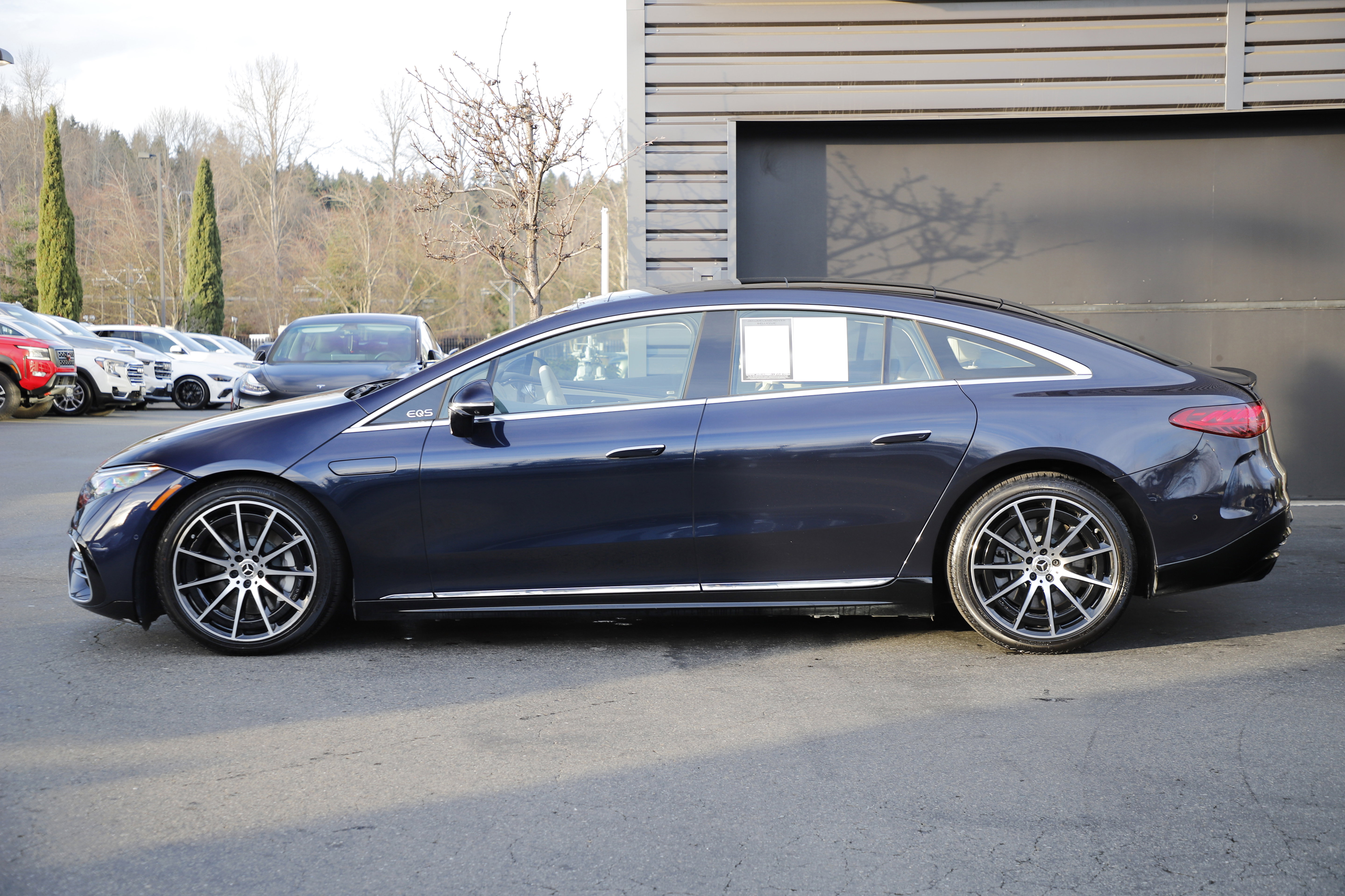 Used 2022 Mercedes-Benz EQS 580 4MATIC Sedan image 7