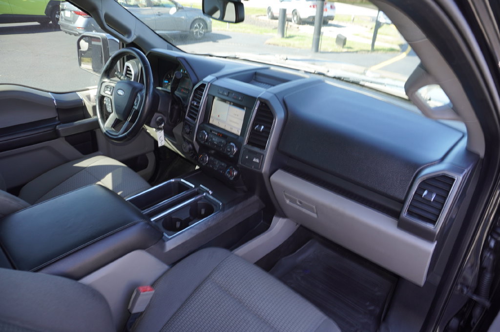 Used 2019 Ford F150 XLT w/ Equipment Group 302A Luxury AWD/4WD image 29