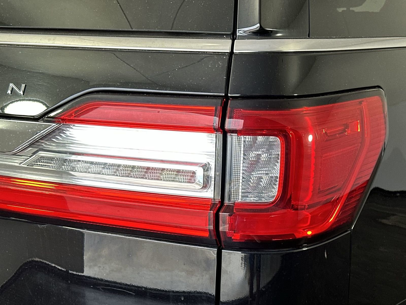 Used 2020 Lincoln Navigator Reserve w/ Equipment Group 208A Reserve image 30