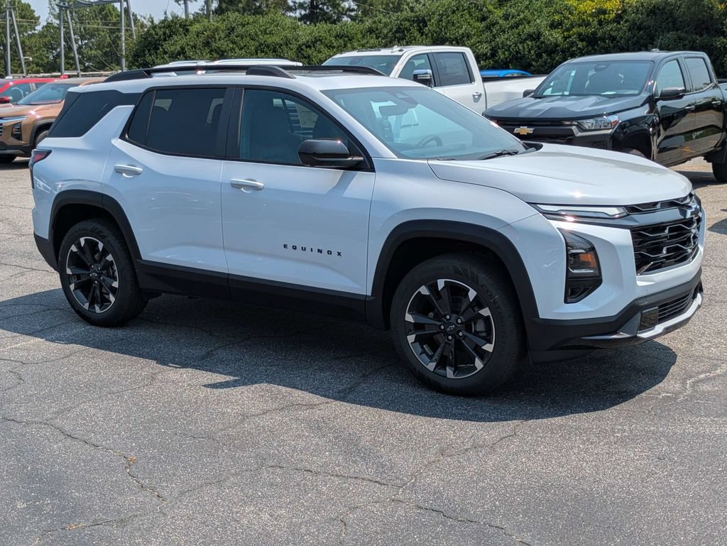 New 2027 Chevrolet Equinox RS w/ Safety and Technology Package FWD image 2