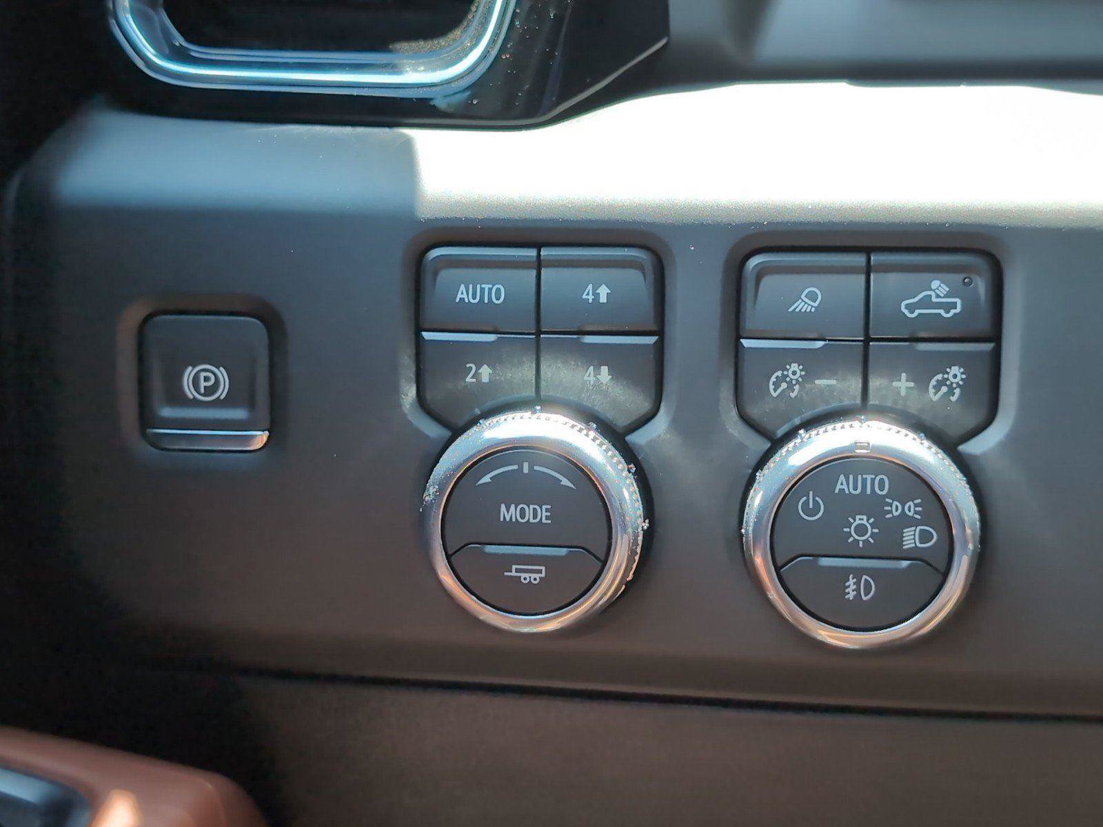 New 2026 GMC Sierra 2500 Denali Ultimate AWD/4WD image 31
