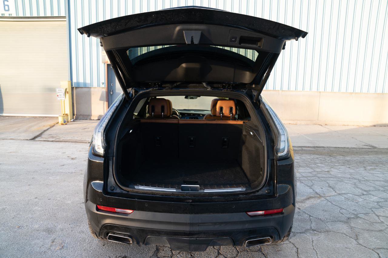 Used 2023 Cadillac XT4 Sport image 16