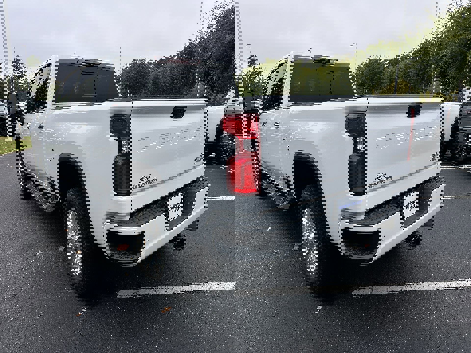 Used 2021 Chevrolet Silverado 2500 High Country w/ Z71 Off-Road Package image 7