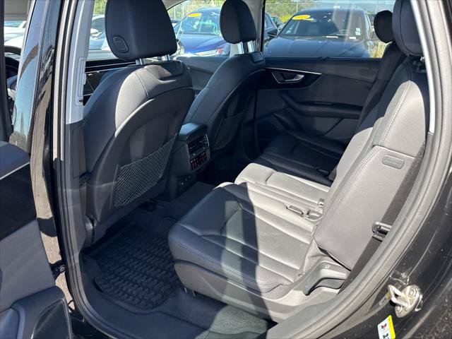 Used 2023 Audi Q7 3.0T Premium Plus w/ Premium Plus Package AWD/4WD image 6