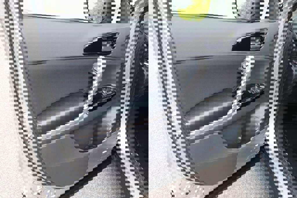 New 2026 Mitsubishi Eclipse Cross LE image 6