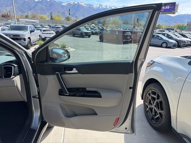 Certified 2022 Kia Sportage EX image 32