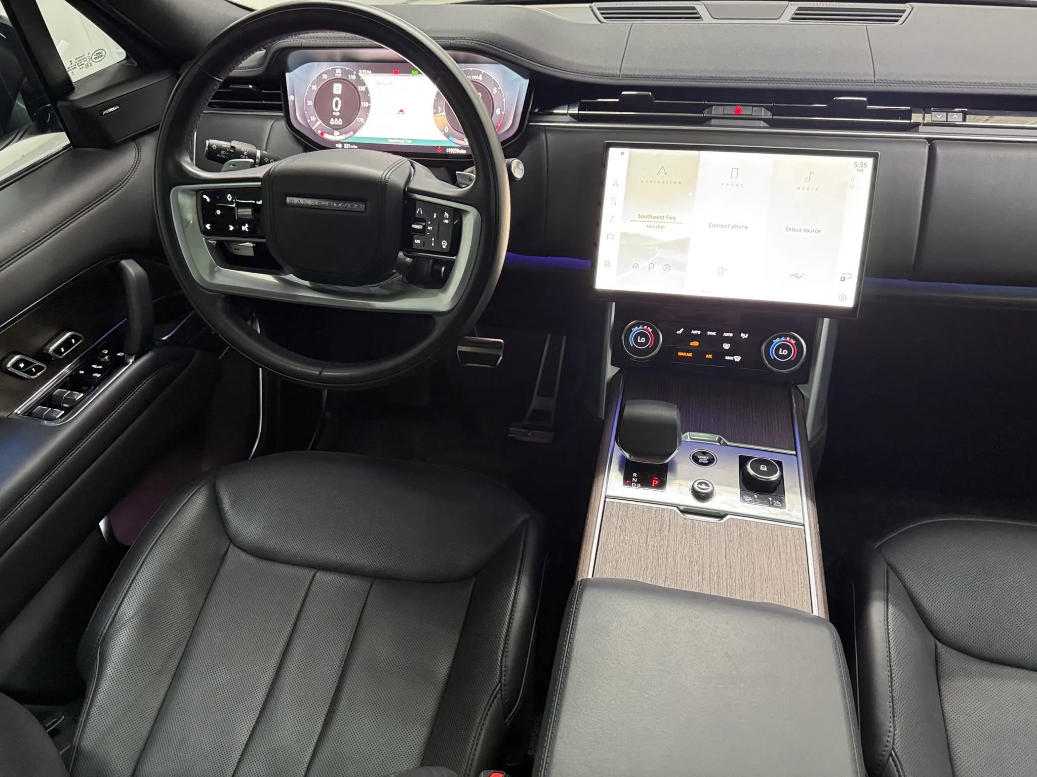 Used 2023 Land Rover Range Rover SE image 26