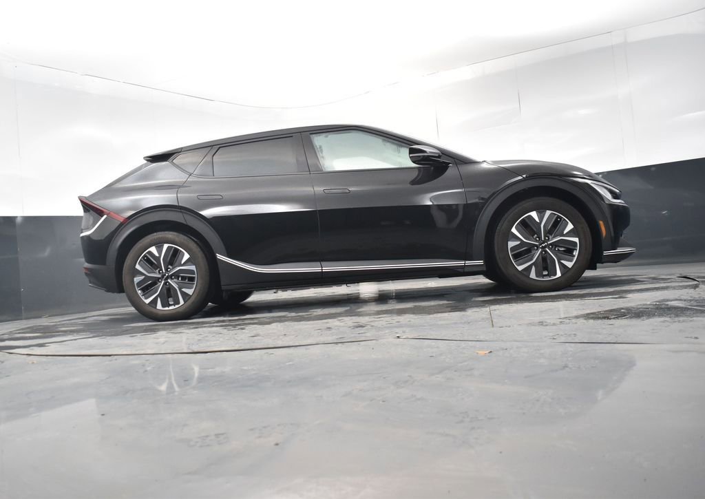 Used 2024 Kia EV6 Light image 25