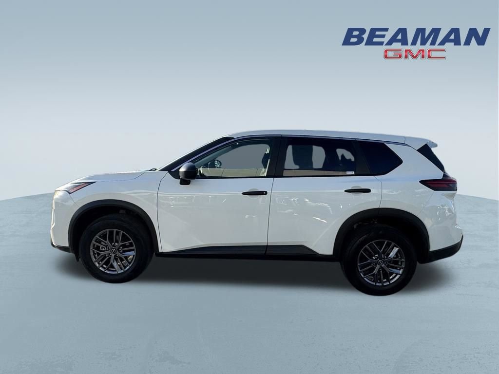 Used 2024 Nissan Rogue S AWD/4WD image 4
