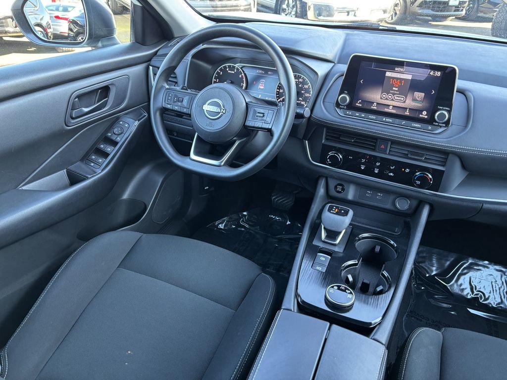 Used 2024 Nissan Rogue S image 22