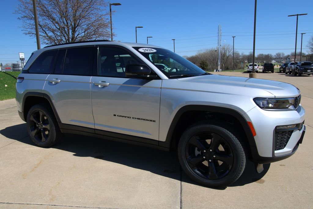 New 2026 Jeep Grand Cherokee Limited image 3