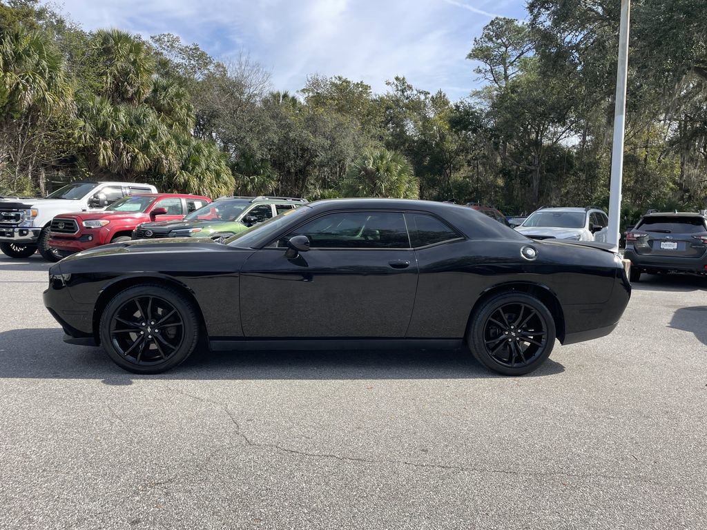 Used 2018 Dodge Challenger SXT Plus image 5