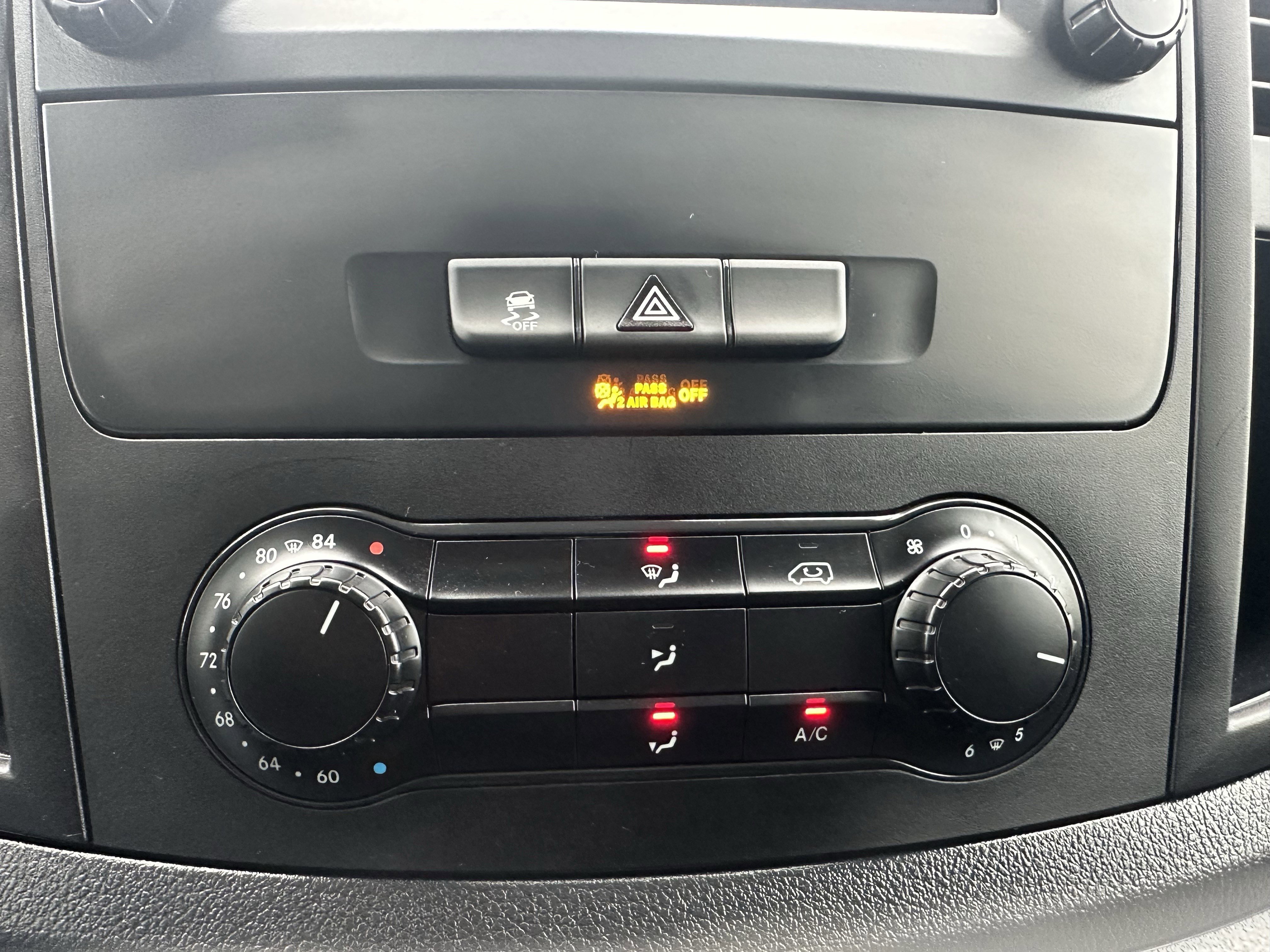 Used 2023 Mercedes-Benz Metris image 30