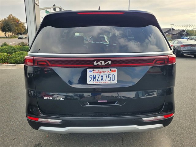 Used 2024 Kia Carnival LX image 5
