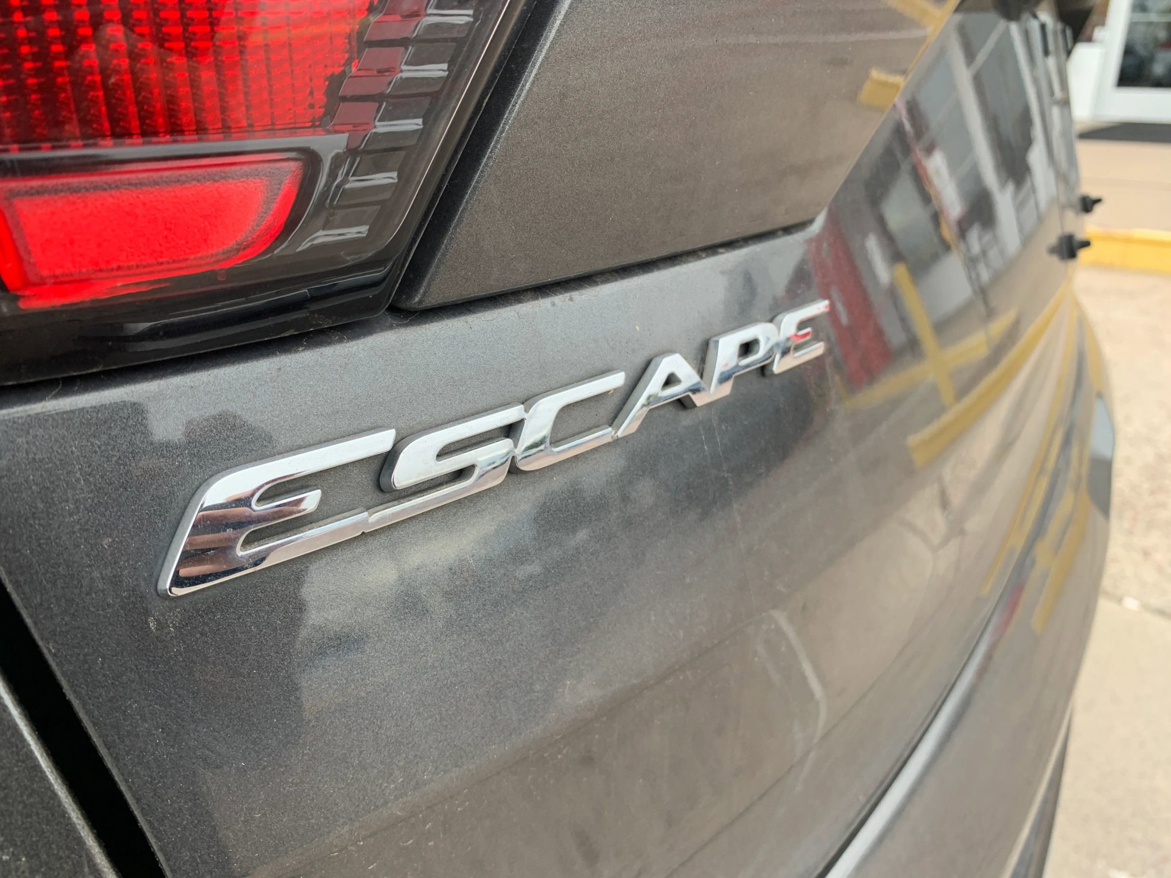 Used 2018 Ford Escape SE w/ SE Sync 3 Package image 40