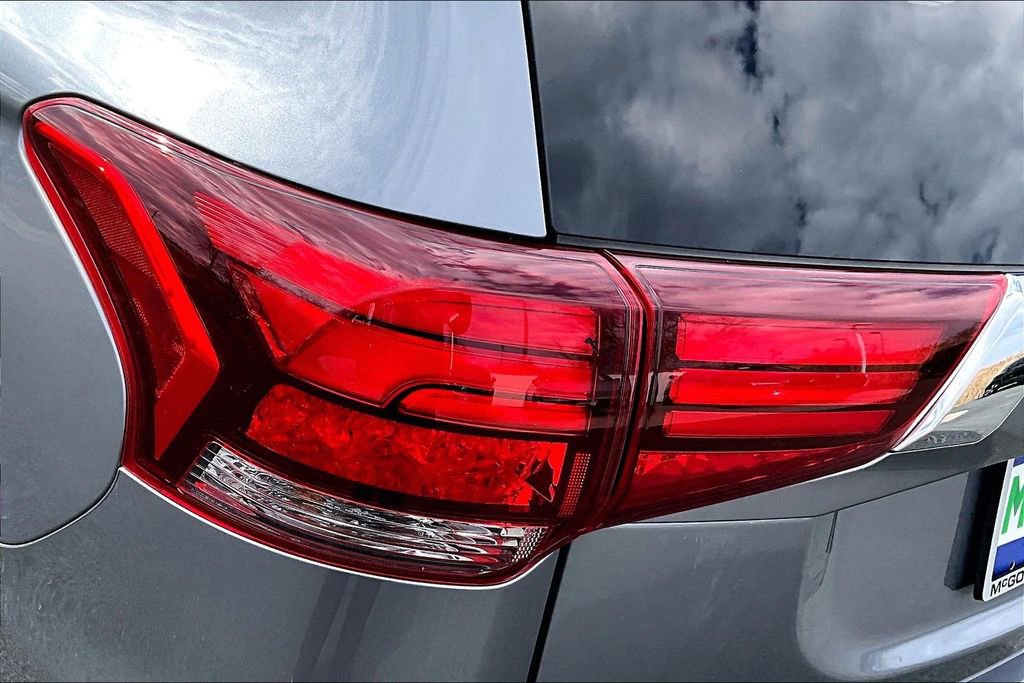 Used 2018 Mitsubishi Outlander GT image 22