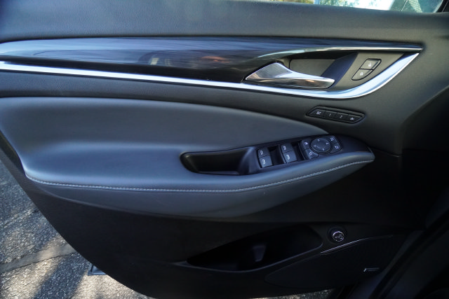 Used 2018 Buick Enclave Premium w/ Trailering Package FWD image 11