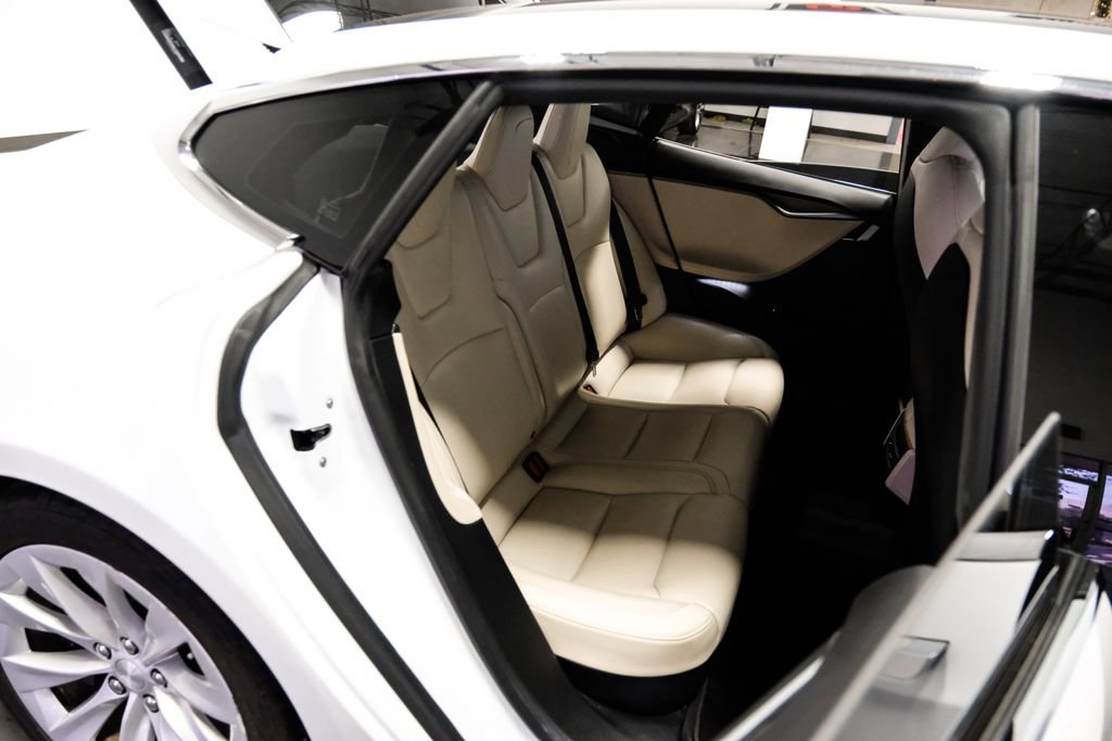Used 2020 Tesla Model S Long Range image 26