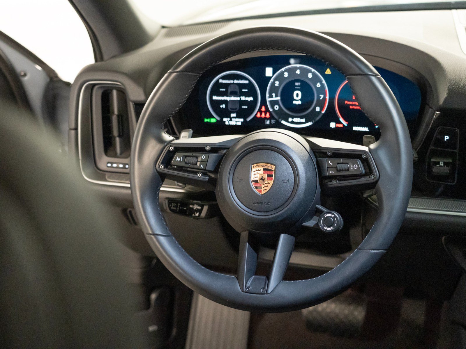 Certified 2026 Porsche Cayenne AWD/4WD image 27