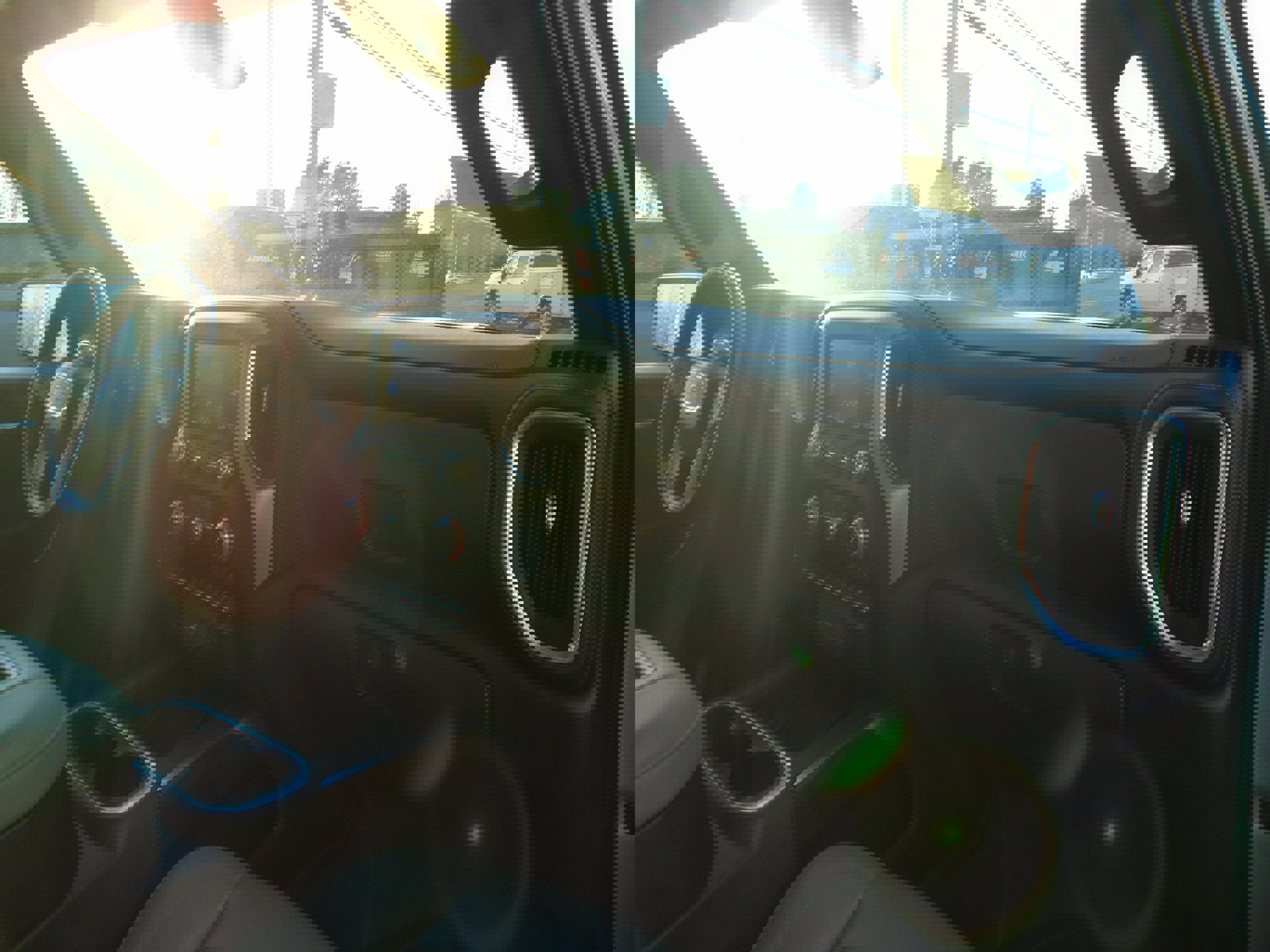 Used 2019 GMC Sierra 1500 SLT w/ SLT Premium Package image 25