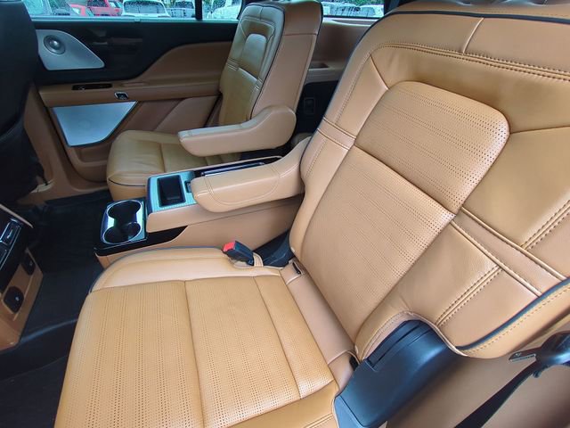 Used 2023 Lincoln Aviator Black Label w/ Class IV Trailer Tow Package AWD/4WD image 29