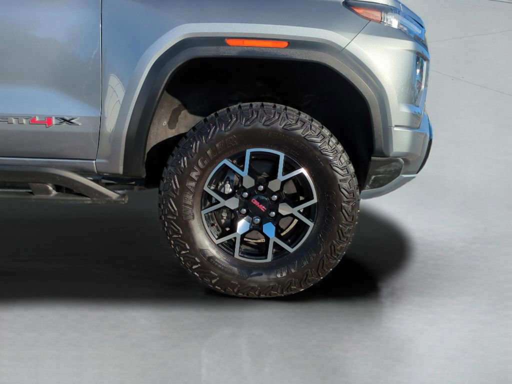 Used 2024 GMC Canyon AT4X image 10