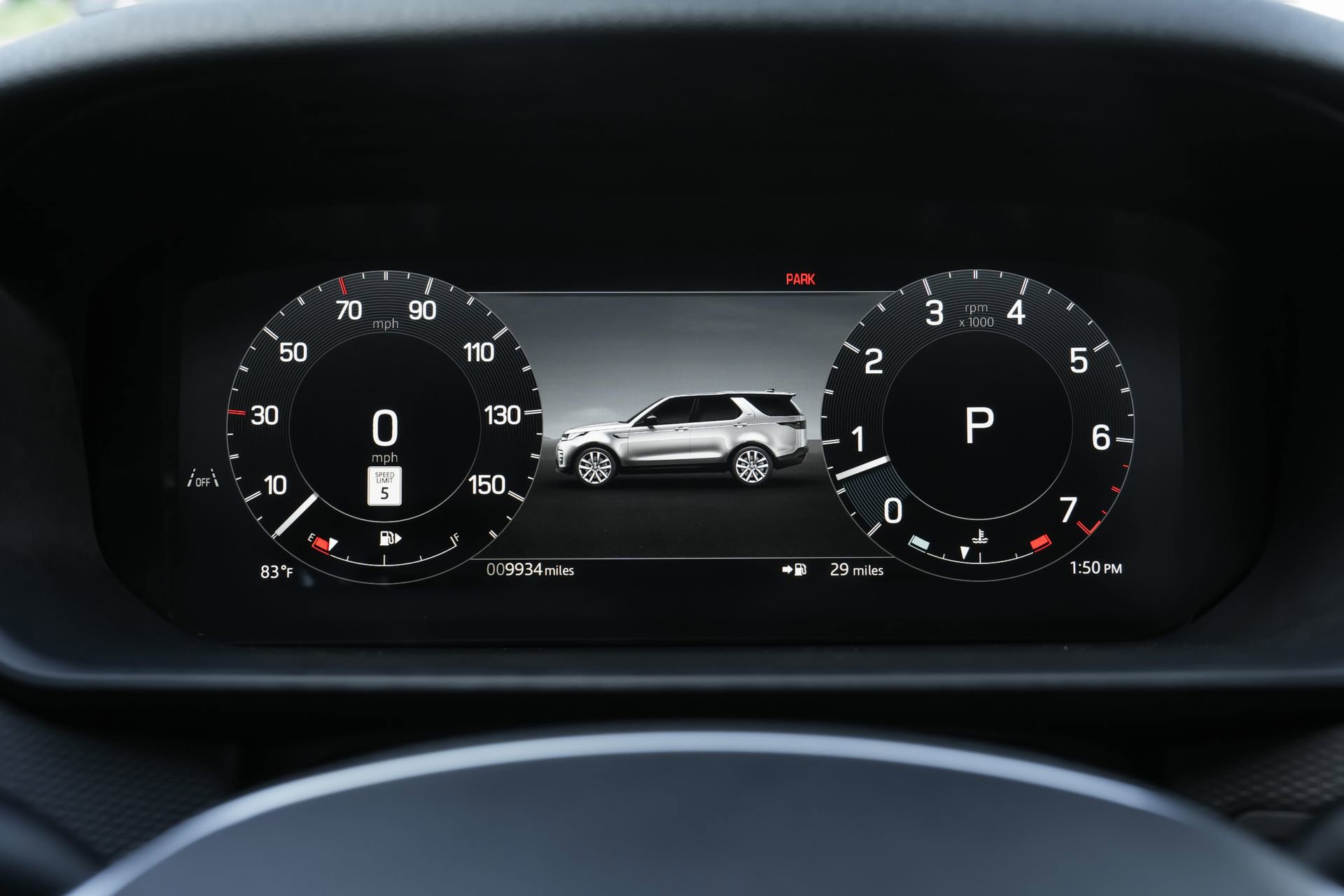 Used 2024 Land Rover Discovery Dynamic SE image 8