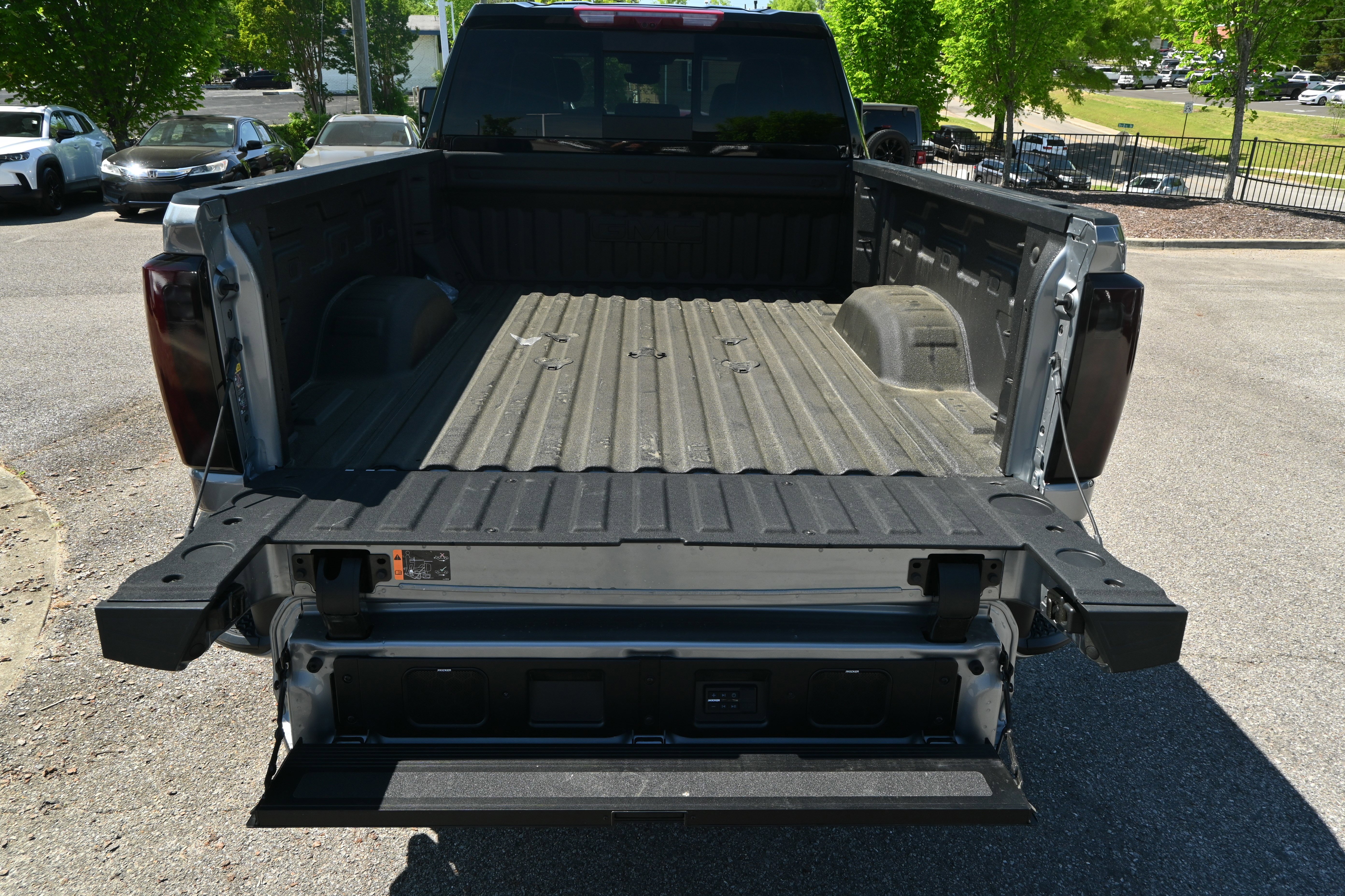 Used 2026 GMC Sierra 2500 Denali Ultimate w/ Max Trailering Package image 14