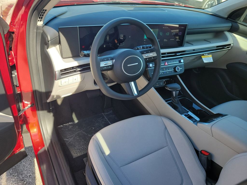 New 2026 Hyundai Tucson SE image 18